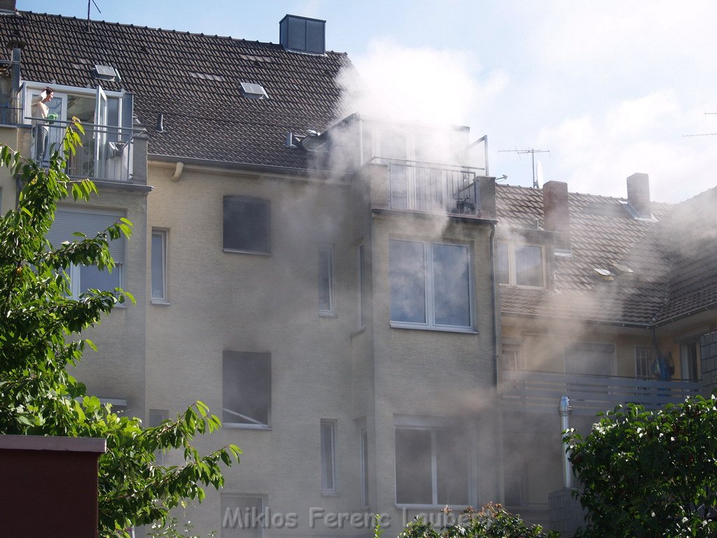 Brand Wohnung mit Menschenrettung Koeln Vingst Ostheimerstr  P054.JPG